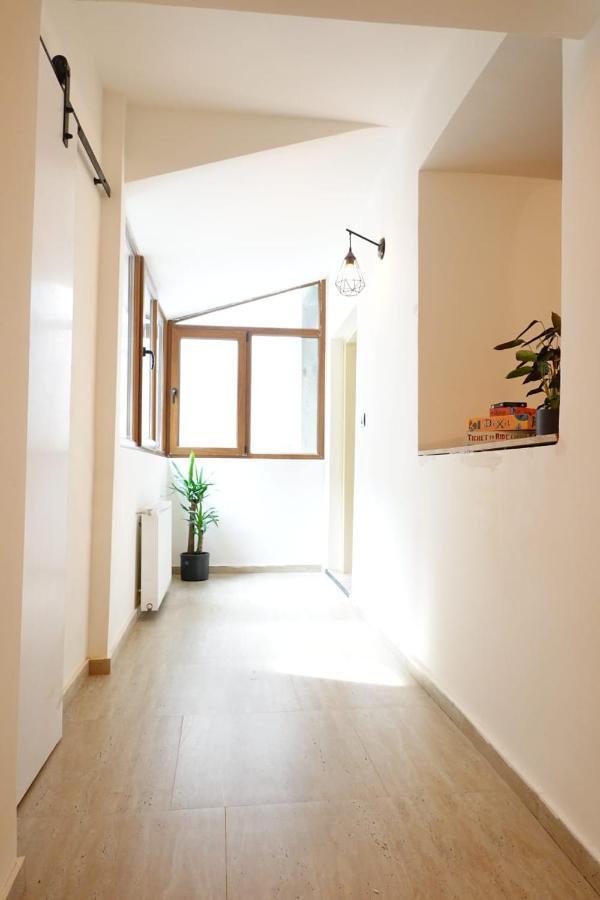 The Industrique Home - 3 Bedroom Apartment Temesvár Kültér fotó