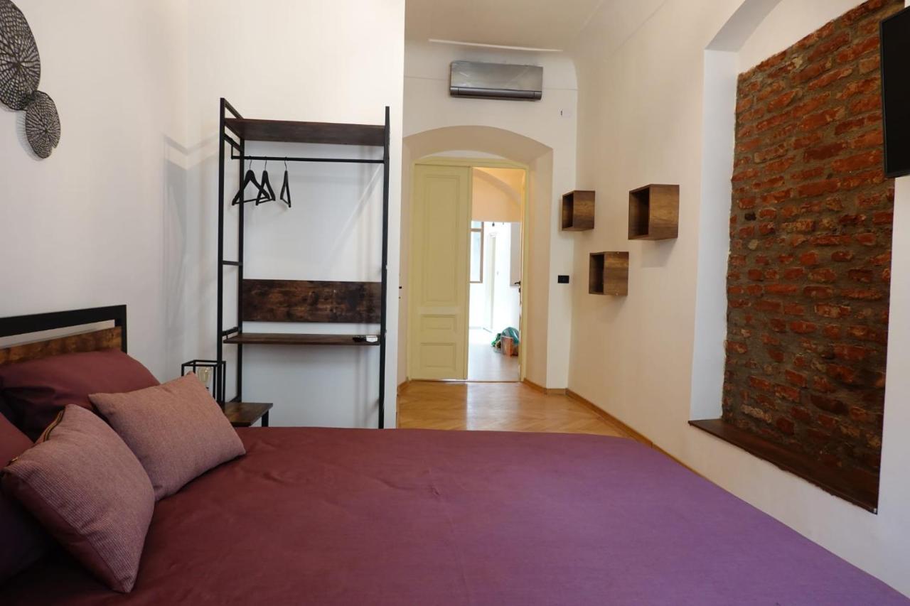 The Industrique Home - 3 Bedroom Apartment Temesvár Kültér fotó