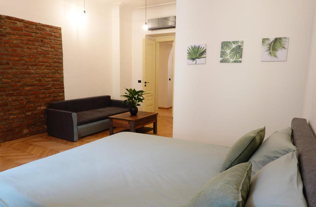 The Industrique Home - 3 Bedroom Apartment Temesvár Kültér fotó
