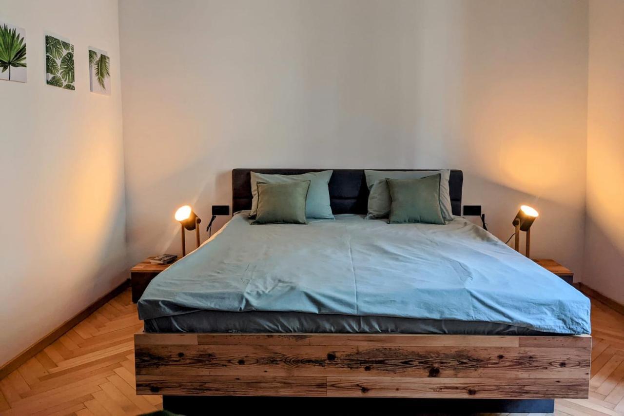 The Industrique Home - 3 Bedroom Apartment Temesvár Kültér fotó